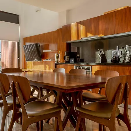 Exclusive 5Th Ave Apt With Private Pool